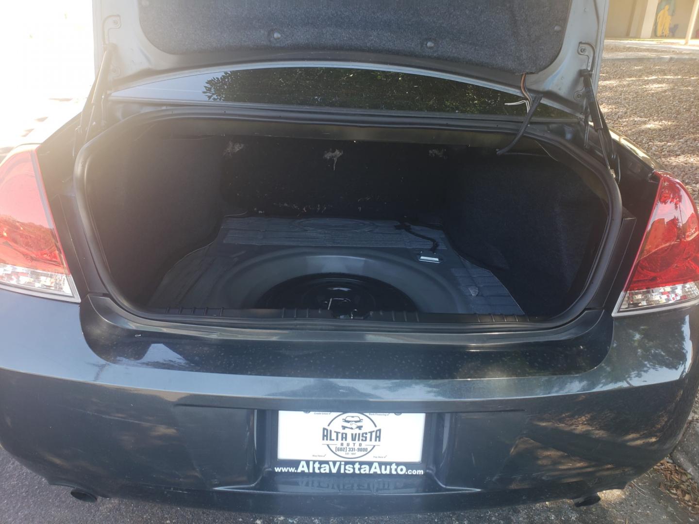 2014 /gray Chevrolet Impala ls fleet (2G1WA5E31E1) with an 3.6L V6 DOHC 24V engine, 6-Speed Automatic transmission, located at 323 E Dunlap Ave., Phoenix, AZ, 85020, (602) 331-9000, 33.567677, -112.069000 - 2014 Chevrolet Impala Limited LS,..... Ice cold A/C, No accidents, Power everything, Stereo/cd player, Phone sync, Bluetooth, Clean Gray interior with Gray cloth seats in near perfect condition, power windows, power door locks, clean Arizona title, Runs and Drives Excellent. Very clean inside and ou - Photo#17